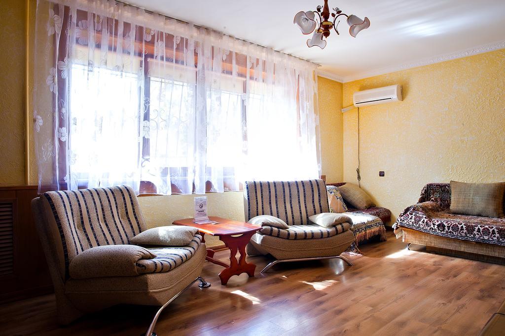 Lessor Apartments Almaty Værelse billede
