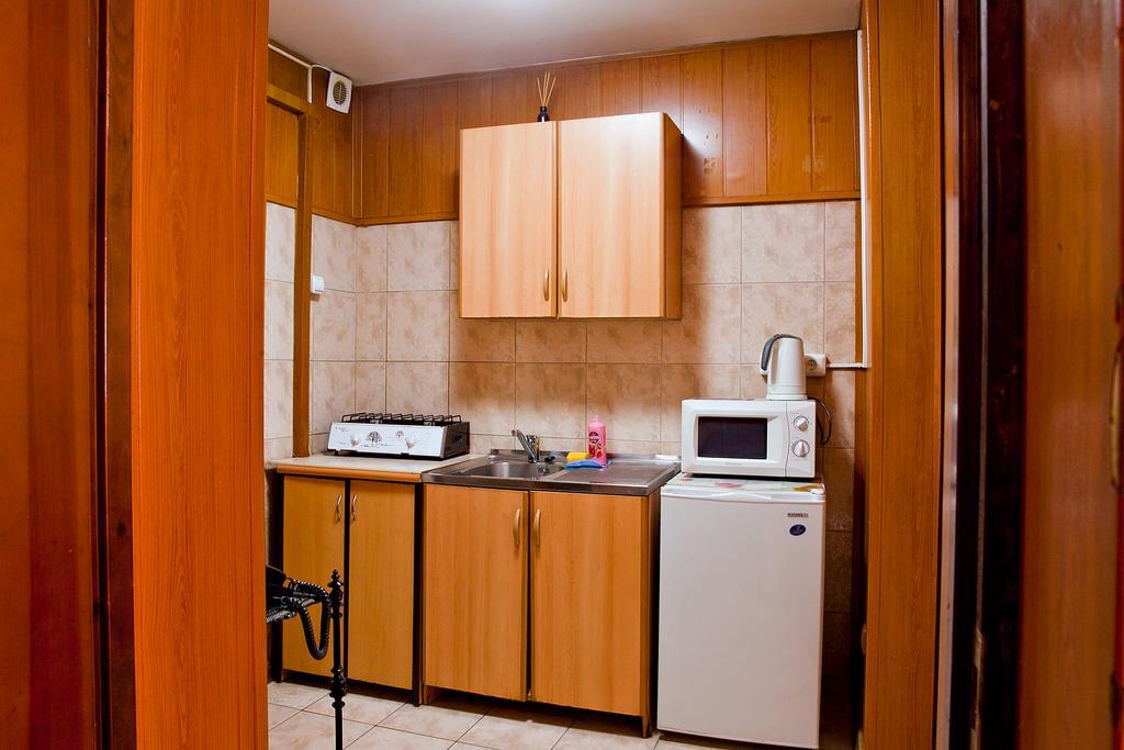 Lessor Apartments Almaty Værelse billede